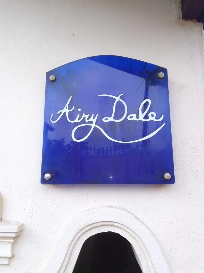 Airy Dale Villa And Guesthouse อัมบาลังโกดา ภายนอก รูปภาพ