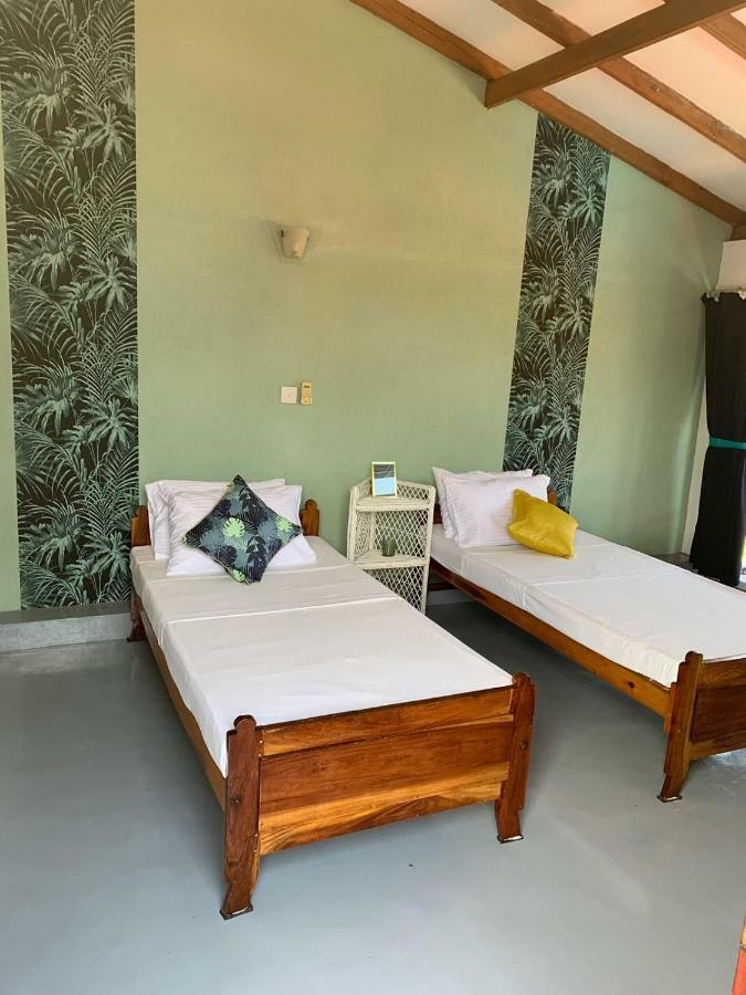 Airy Dale Villa And Guesthouse อัมบาลังโกดา ภายนอก รูปภาพ